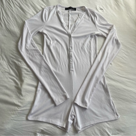 Lioness Angel Romper - Picture 7 of 8